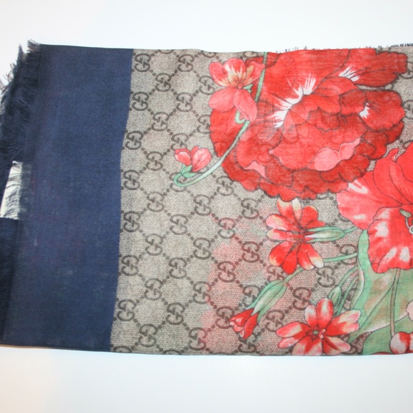 Gucci GG Monogram Spring Flower Bouquet Shawl Scarf - Picture 4 of 8